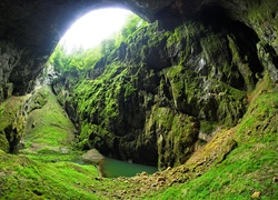 265972_wawoz_skaly_jezioro_czechy_morawy.jpg